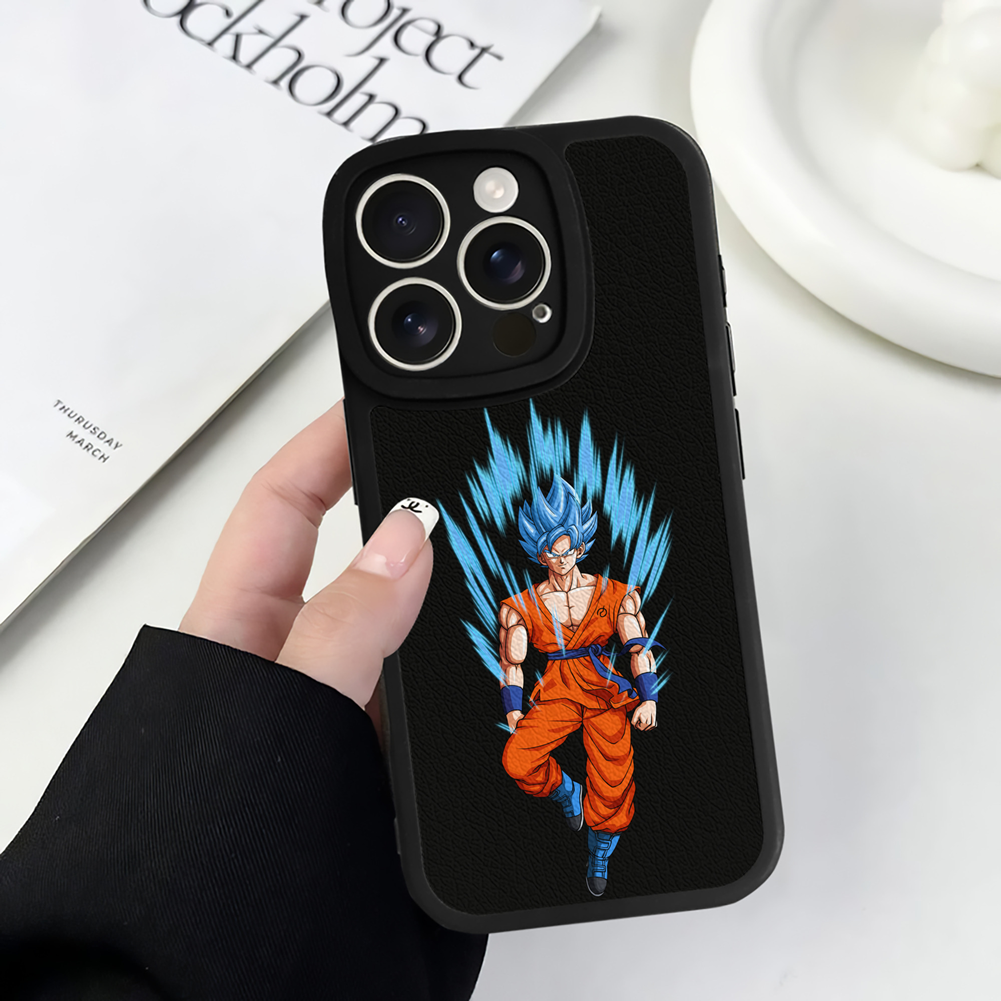 （画像用） ドラゴンボール 孫 悟飯（そんごはん）DRAGON BALL Son Gohan 【iPhone 16シリーズ対応】シリコンスマホケース（レザー調） 材質：シリコン
